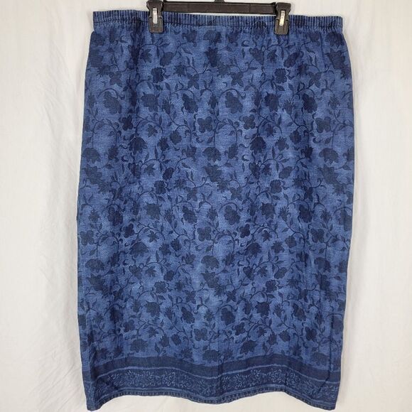 Capacity Blue Denim Floral Print Skirt and Vest Set Size 1X - Picture 8 of 9